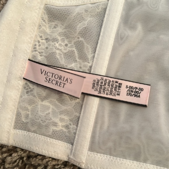 Victoria’s Secret Lace Corset Top - Picture 3 of 4